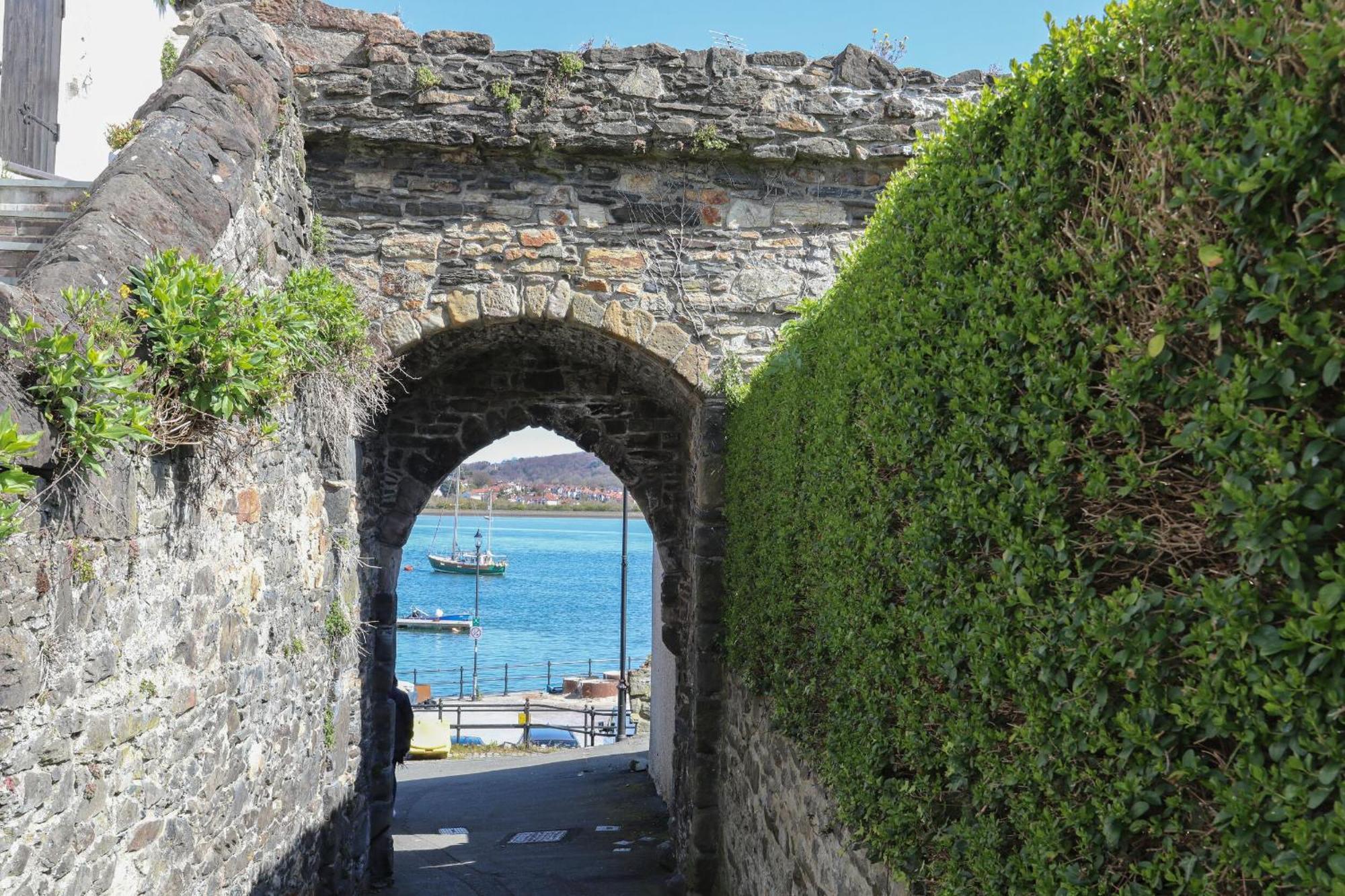 Villa 3 Trem Afon Llansanffraid Glan Conwy Esterno foto